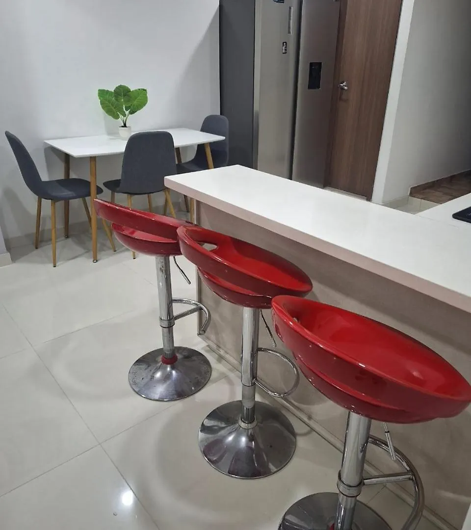 Apartamento Cerca A Primer Parque De Laureles Medellin 0*,  Colombia